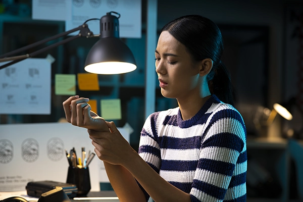 Carpal Tunnel Syndrome The Nerve Disorder Lurking Among Office Workers thumbnail image
